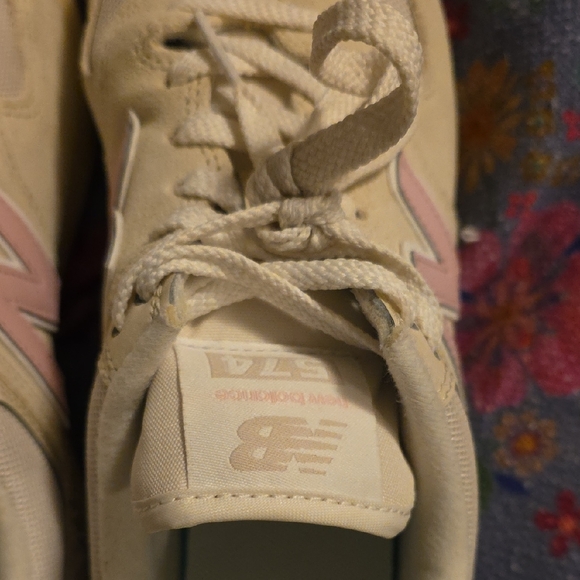 New Balance Cream and Pink Sneakers - Picture 10 of 10